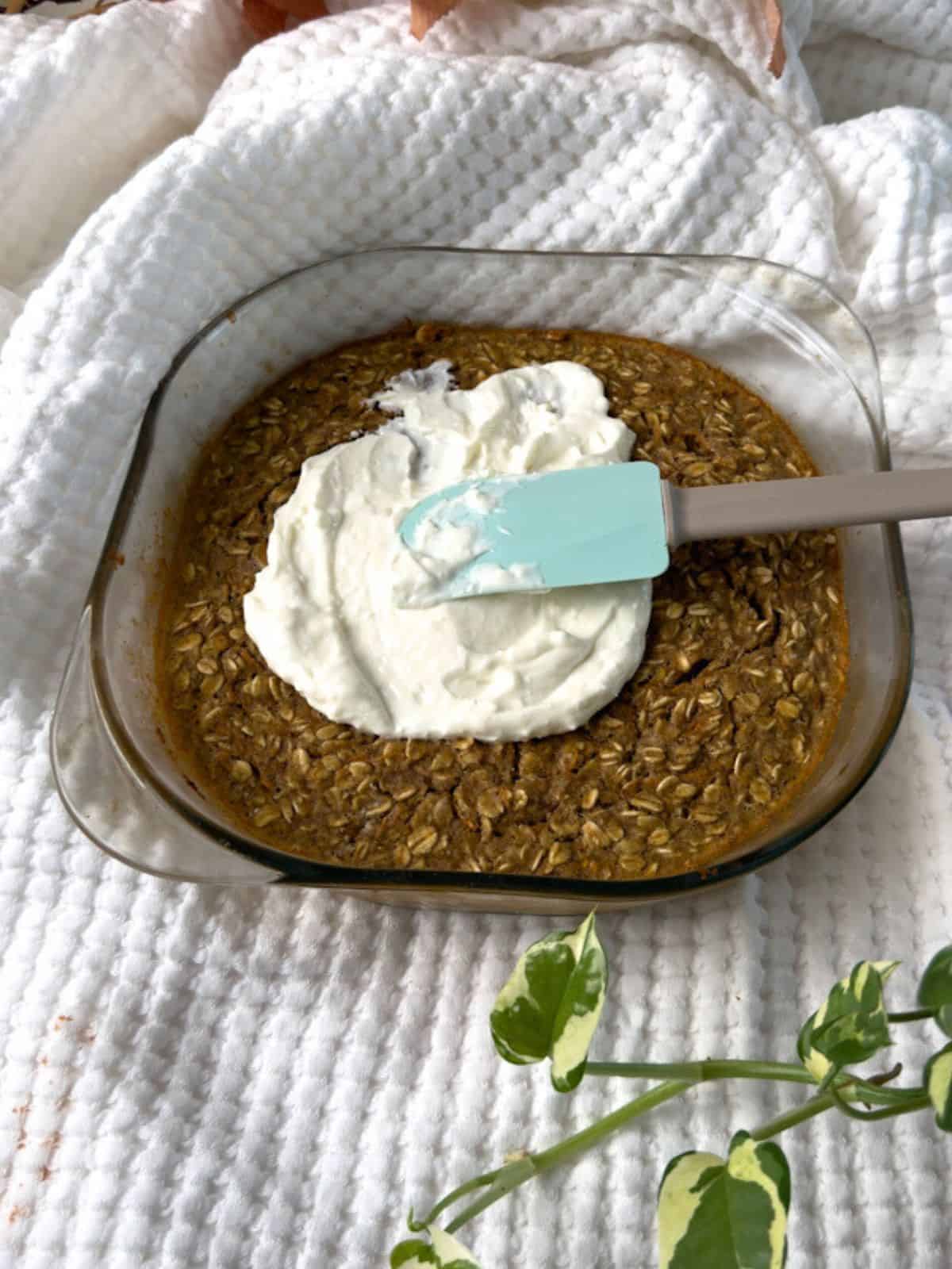 carrot cake baked oats step 4