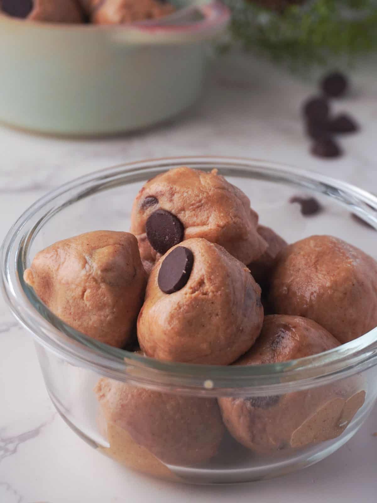 chocolate peanut butter protein balls