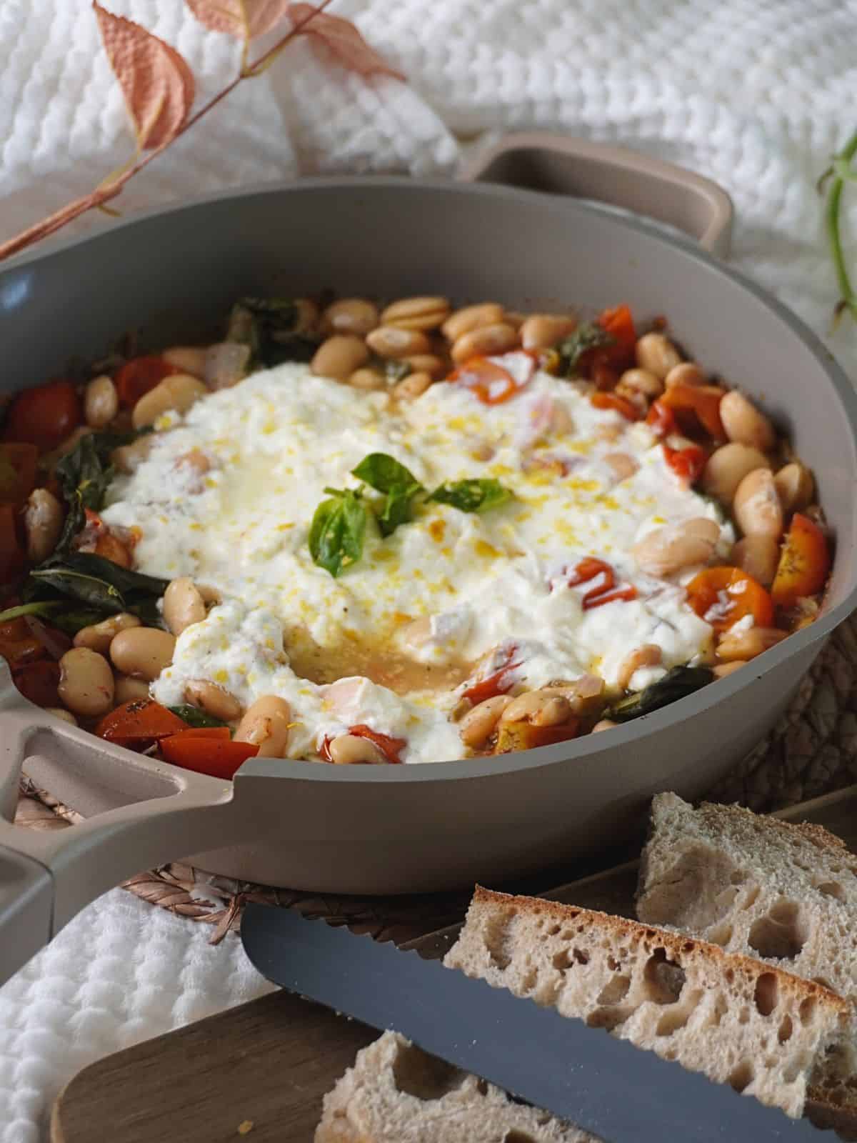 Cheesy white bean tomato bake