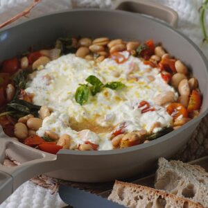 Cheesy white bean tomato bake