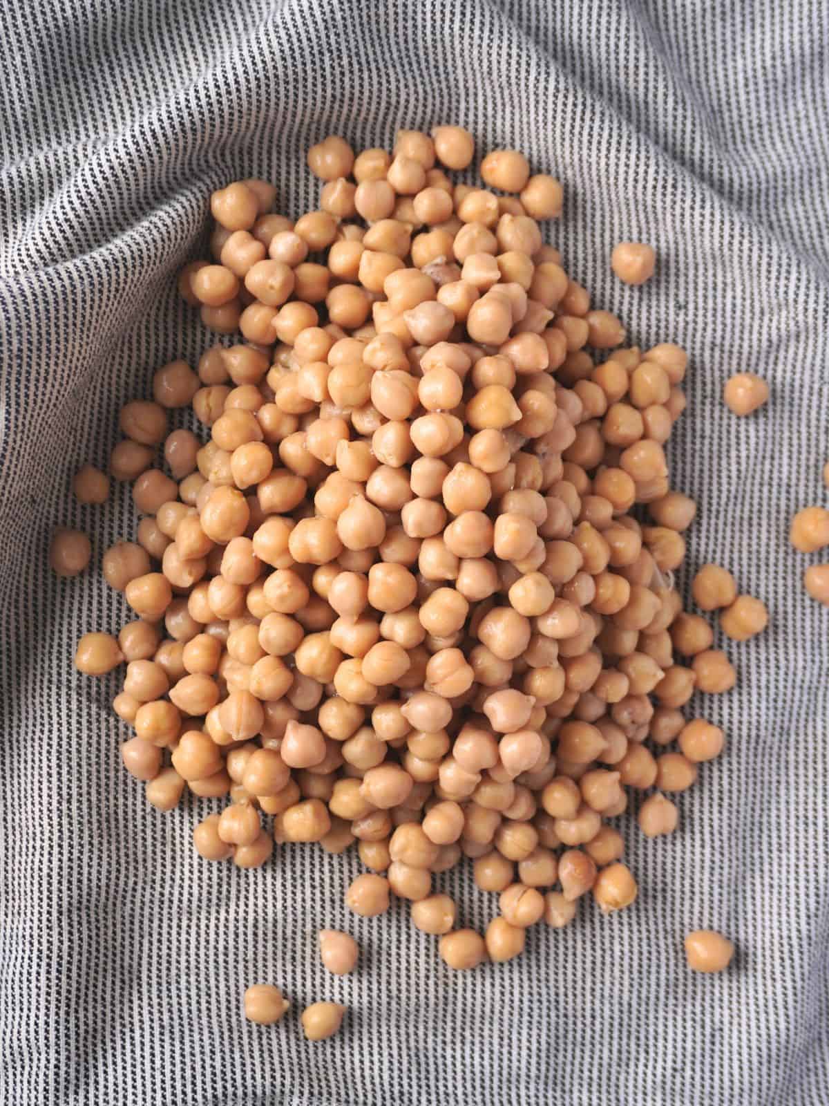 Mediterranean Roasted Chickpeas