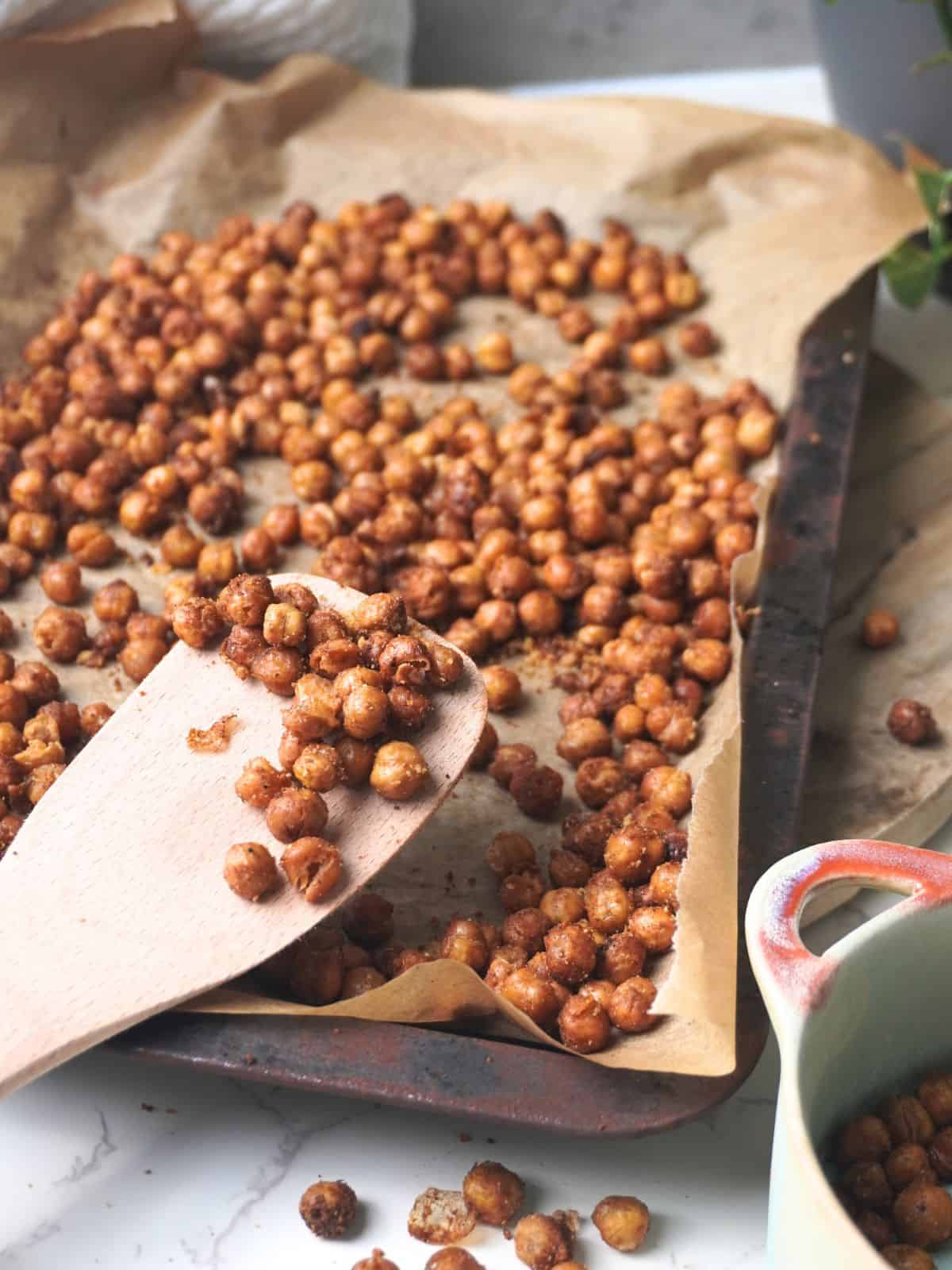 Mediterranean Roasted Chickpeas