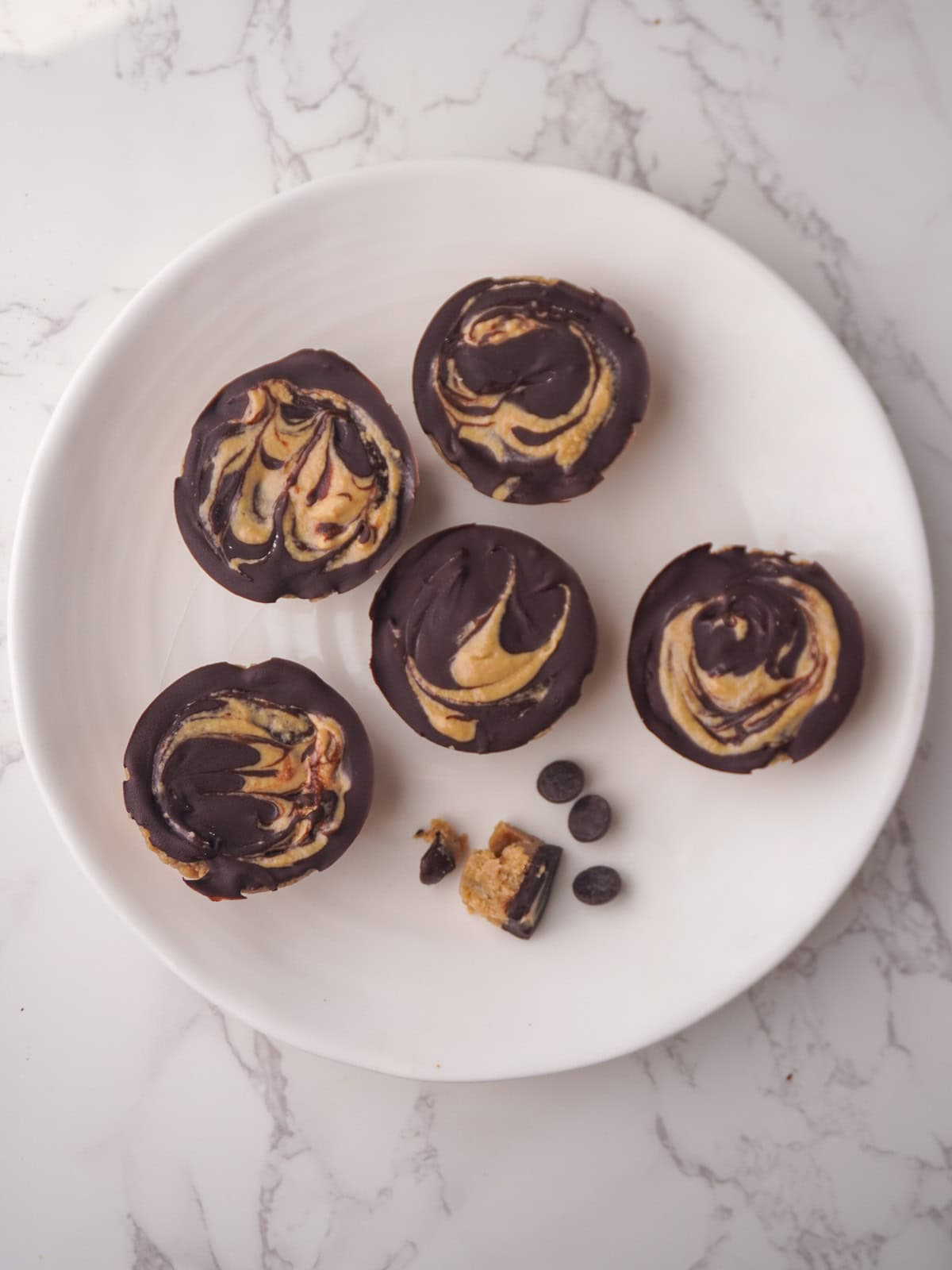 chocolate tahini cups