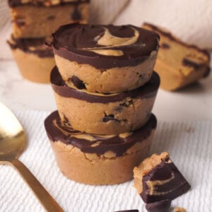 chocolate tahini cups